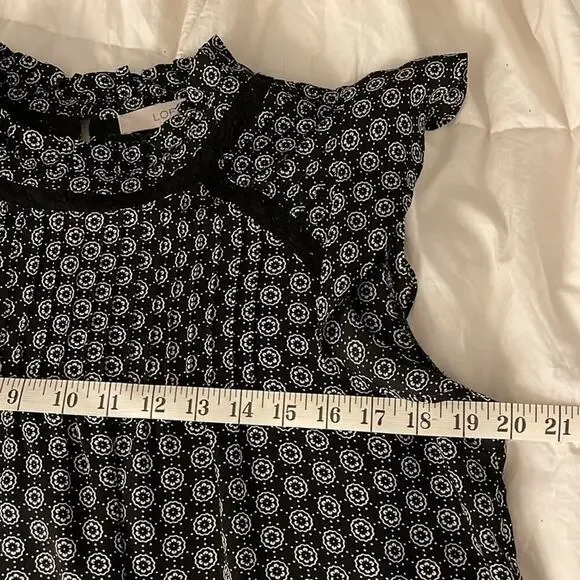 LOFT Black and White Flutter Short Sleeve Women's Top | Size M - Picture 5 of 5